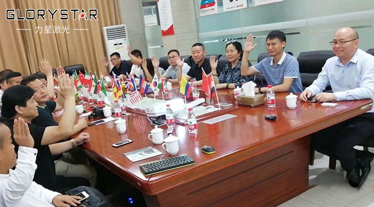 東莞市南陽商會理事會成員走訪名譽會長企業(yè)力星激光